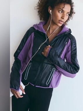 3742. FREE PEOPLE GO The Distance Fleece Jacket Violet/Black Combo SzS NWT $198